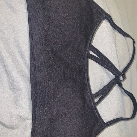 Bundle 2 Sports Bras - Picture 4 of 8